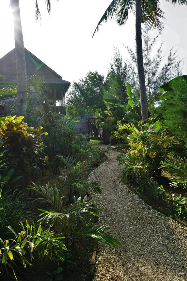 Basa-Basi Lodge Karimunjawa Dış mekan fotoğraf