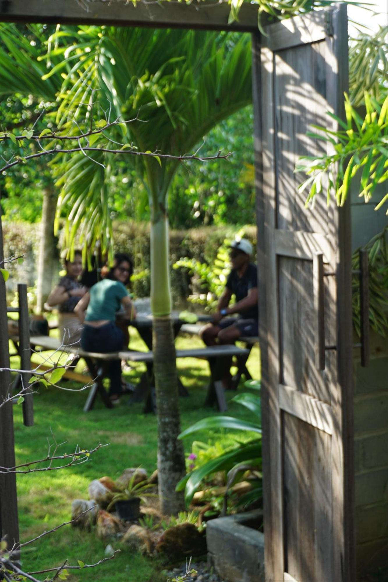 Basa-Basi Lodge Karimunjawa Dış mekan fotoğraf