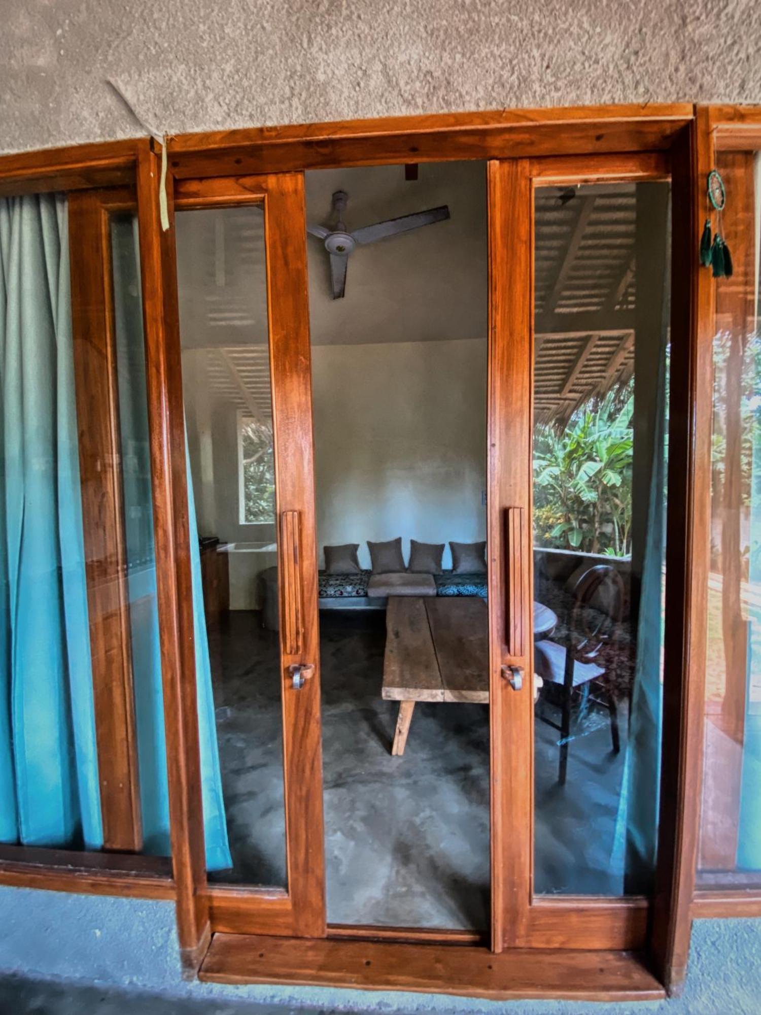 Basa-Basi Lodge Karimunjawa Dış mekan fotoğraf