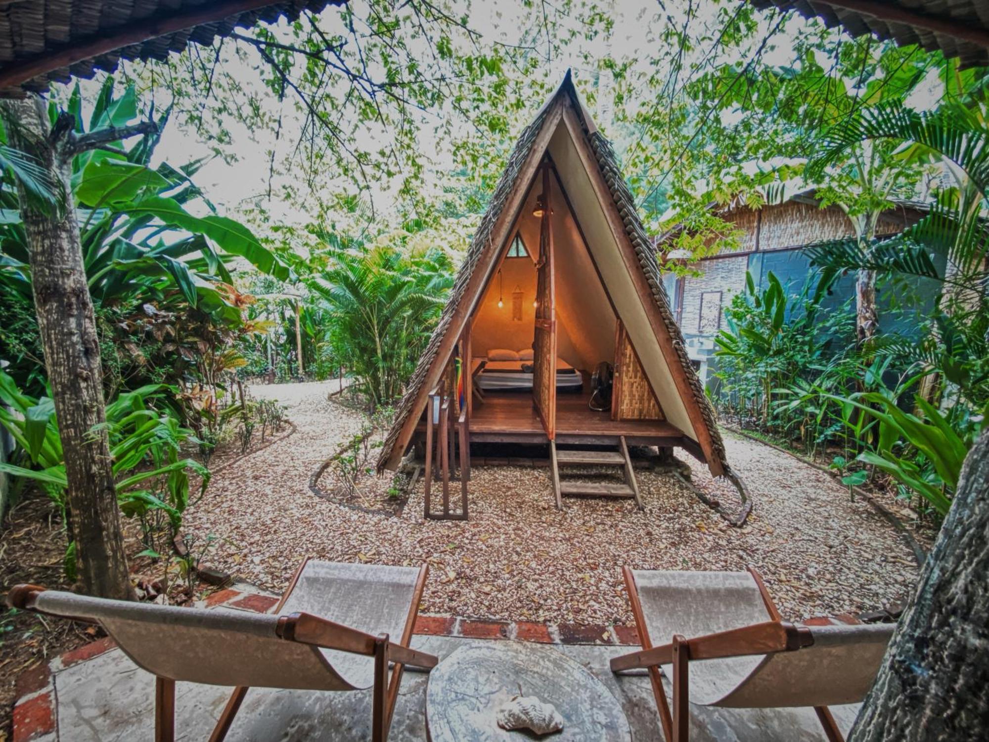 Basa-Basi Lodge Karimunjawa Dış mekan fotoğraf