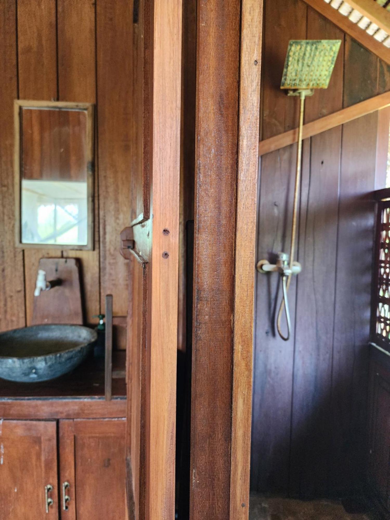 Basa-Basi Lodge Karimunjawa Dış mekan fotoğraf