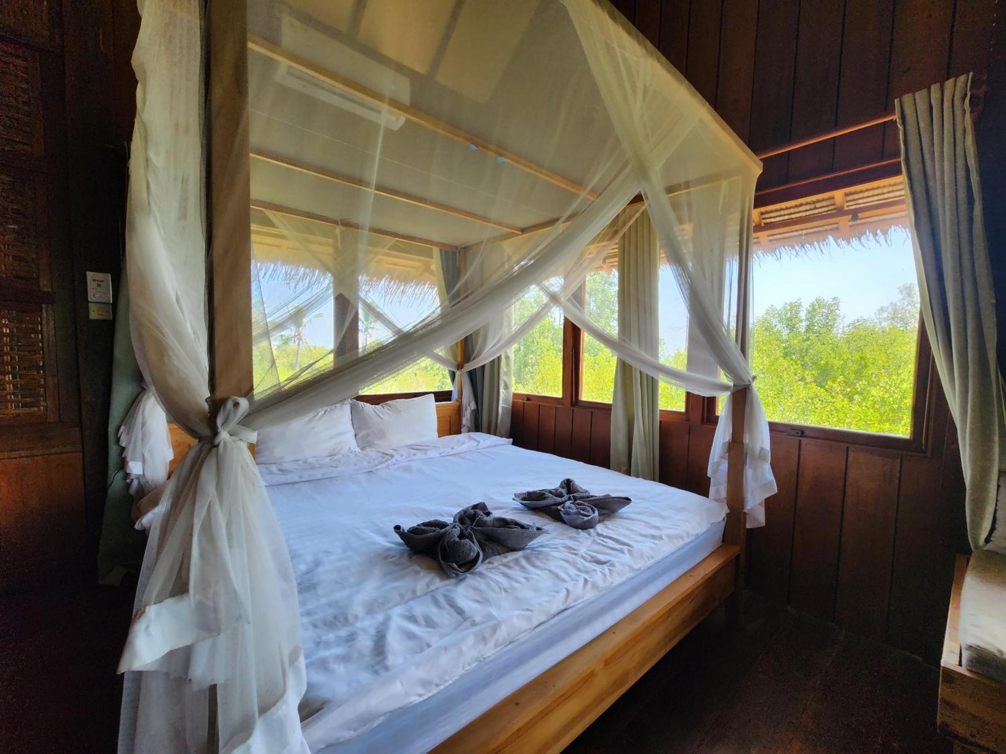 Basa-Basi Lodge Karimunjawa Dış mekan fotoğraf